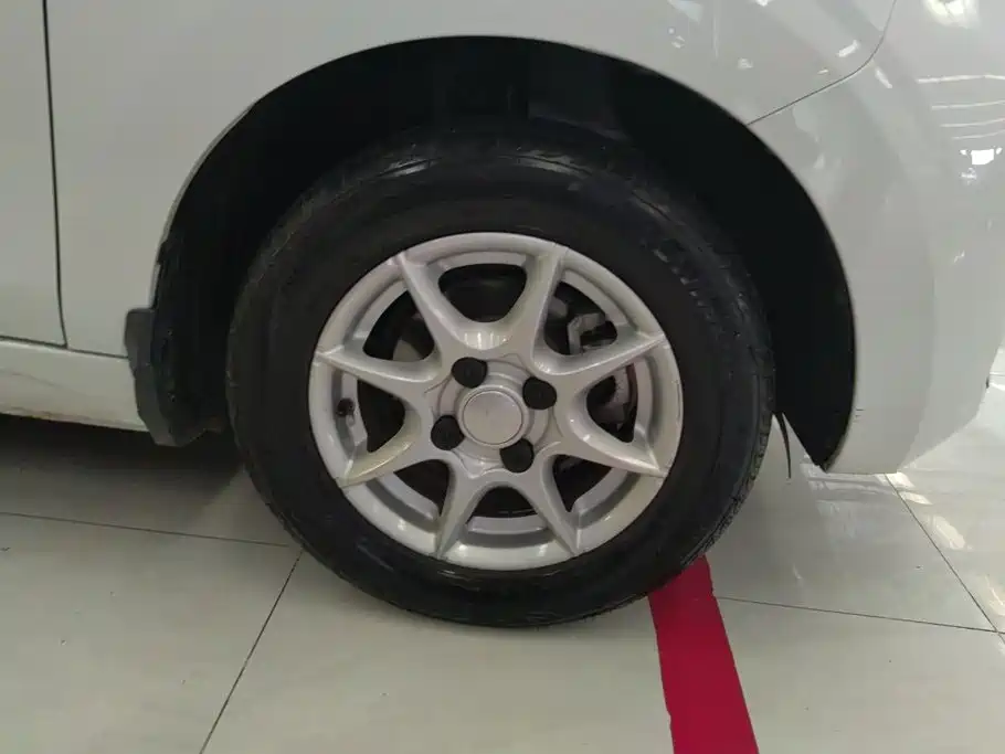 Roewe Clever — миниатюра 6