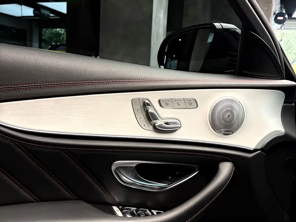 Mercedes-Benz E-Class AMG — миниатюра 8