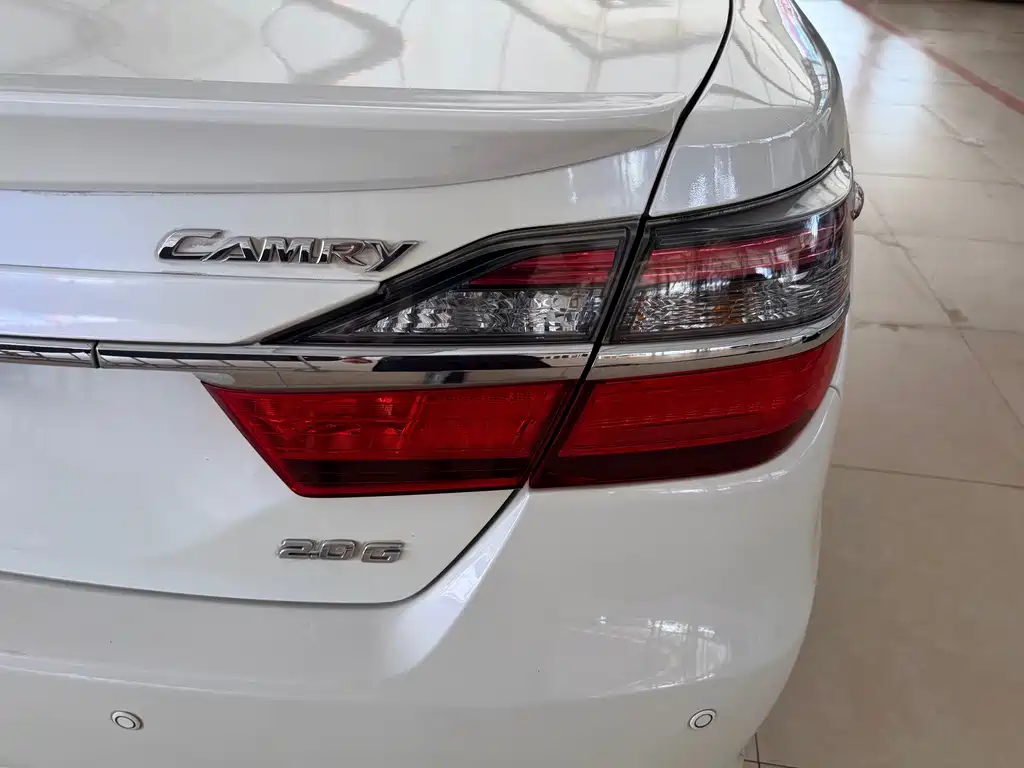 Toyota Camry — миниатюра 6