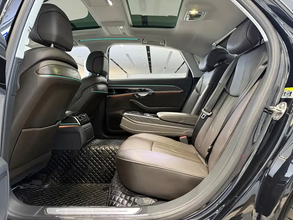 Audi A8 — миниатюра 12