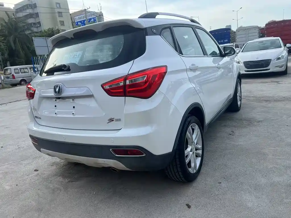 CHANGAN CS35