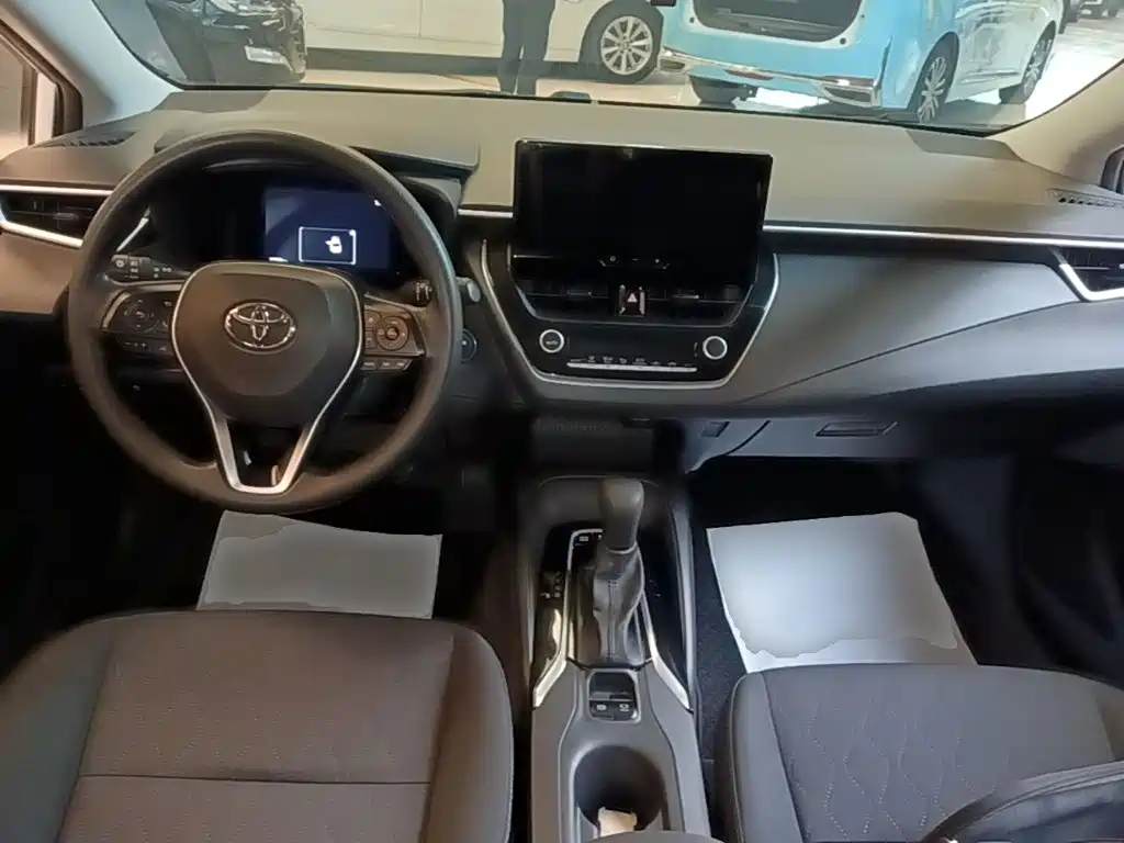 Toyota Corolla — миниатюра 10