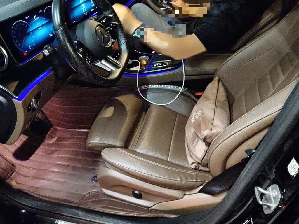 Mercedes-Benz E-Class — миниатюра 8