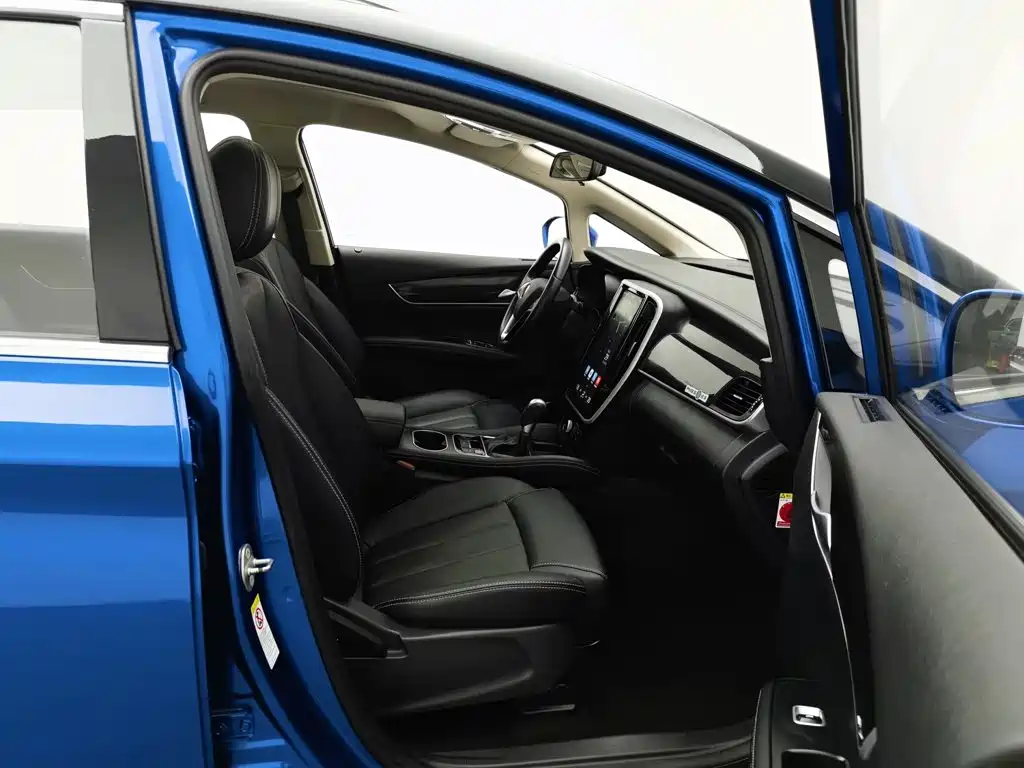 BYD MAX — миниатюра 23