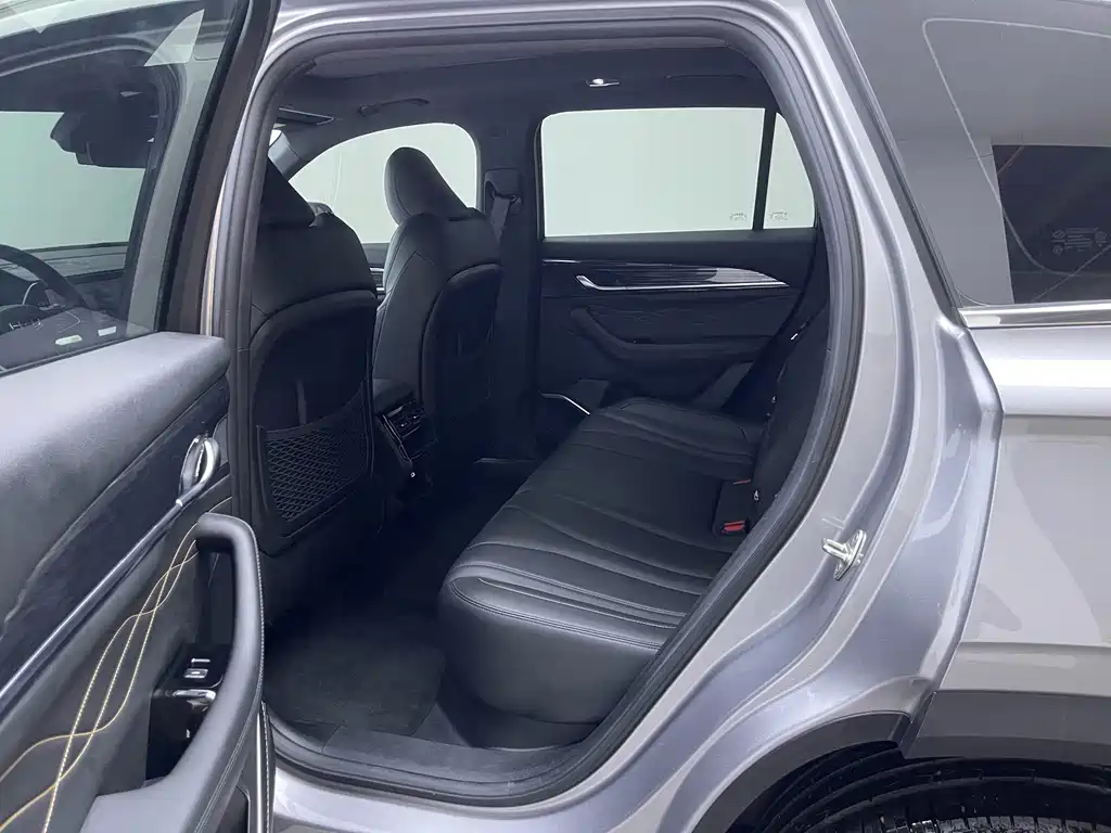 Geely Xingyue L — миниатюра 14