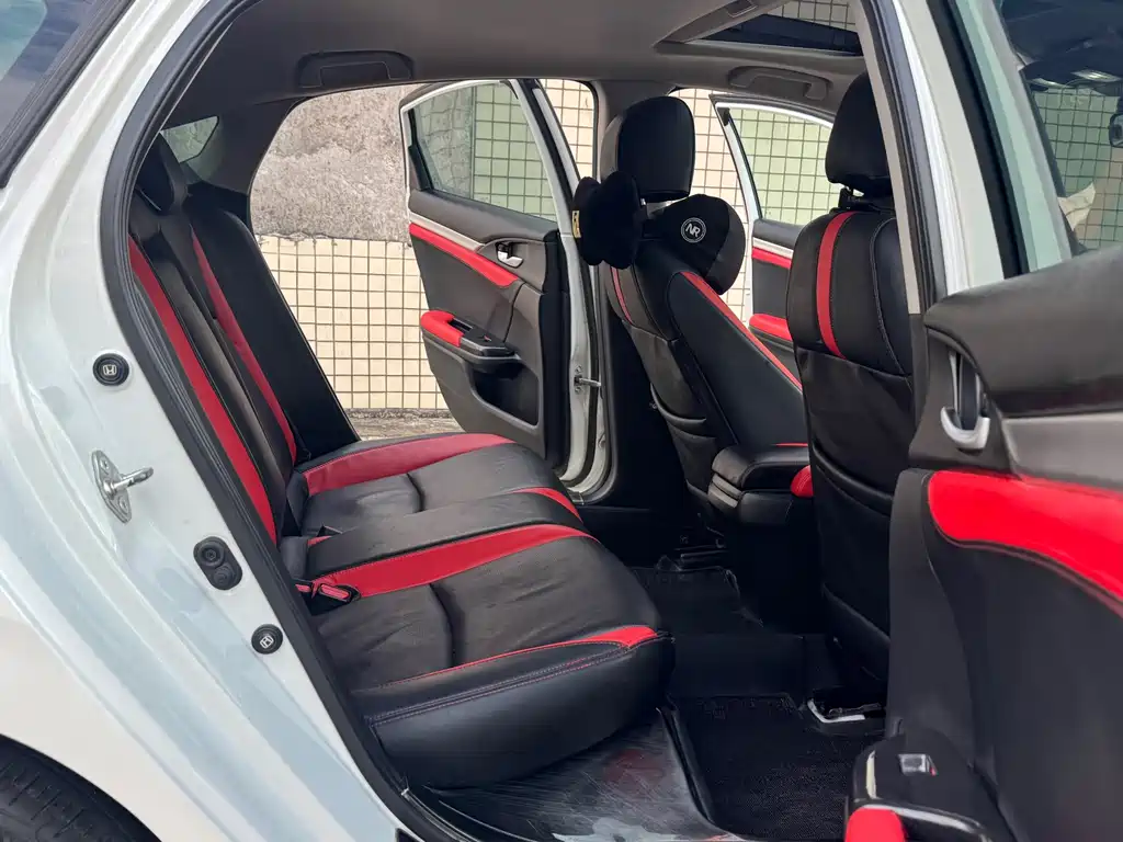 Honda Civic — миниатюра 12