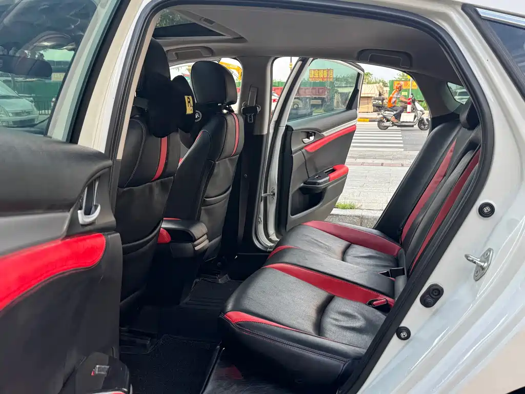 Honda Civic — миниатюра 11