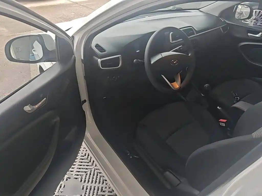 Hyundai Verna — миниатюра 16