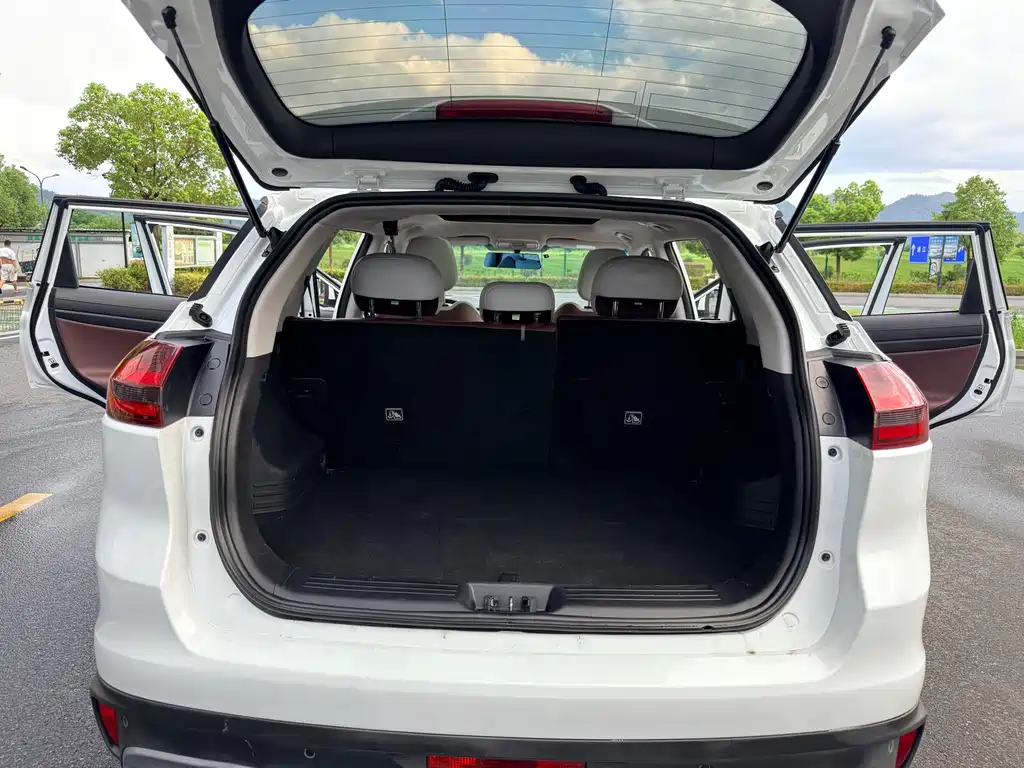 Geely Boyue — миниатюра 17