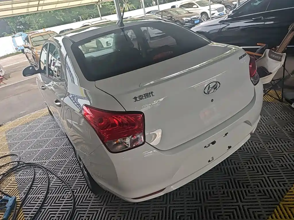 Hyundai Verna — миниатюра 5