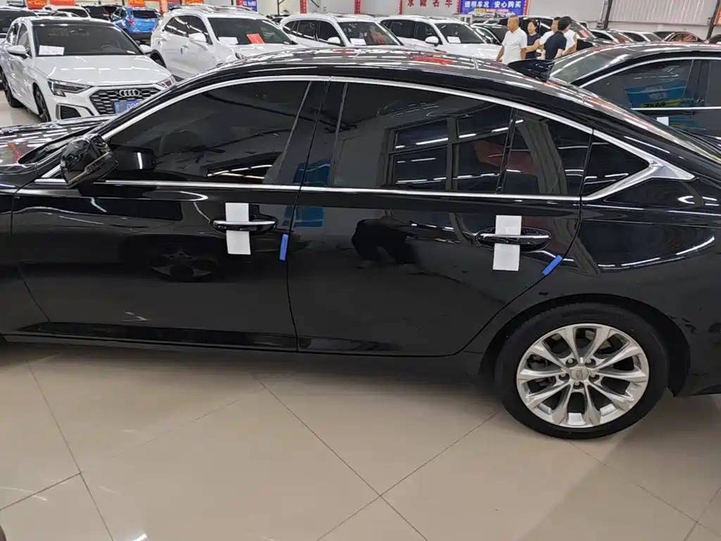 Cadillac CT5 — миниатюра 5