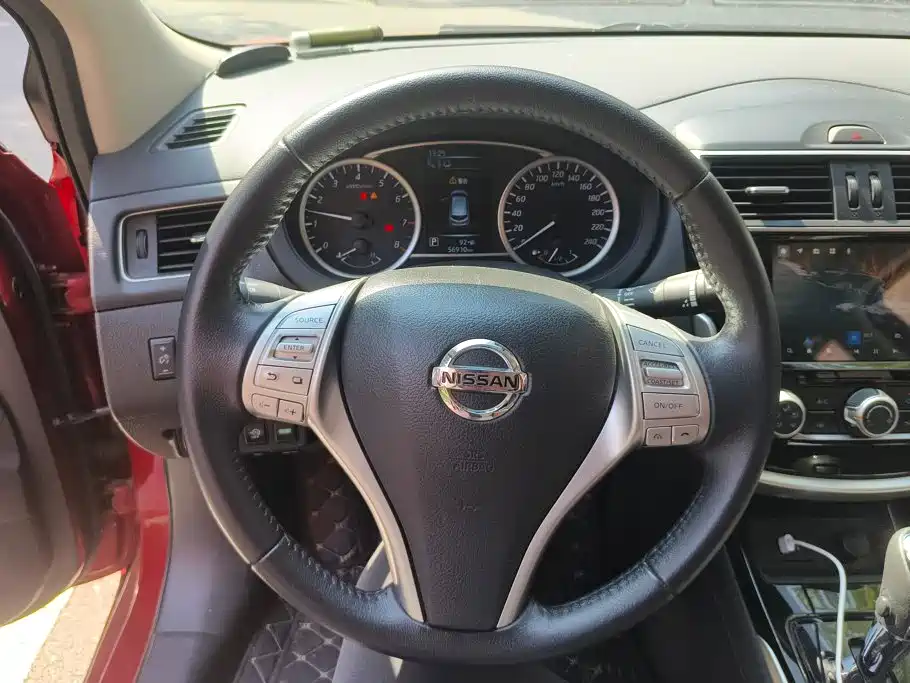 Nissan Tiida — миниатюра 14