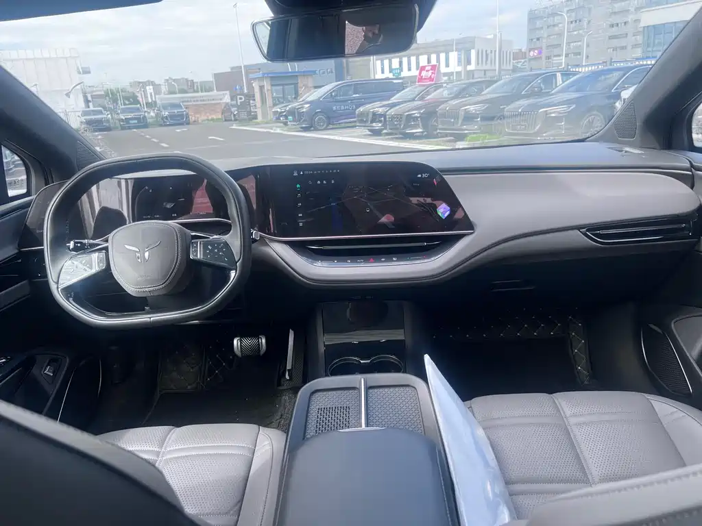 Hongqi EH7 2024 690 Pro