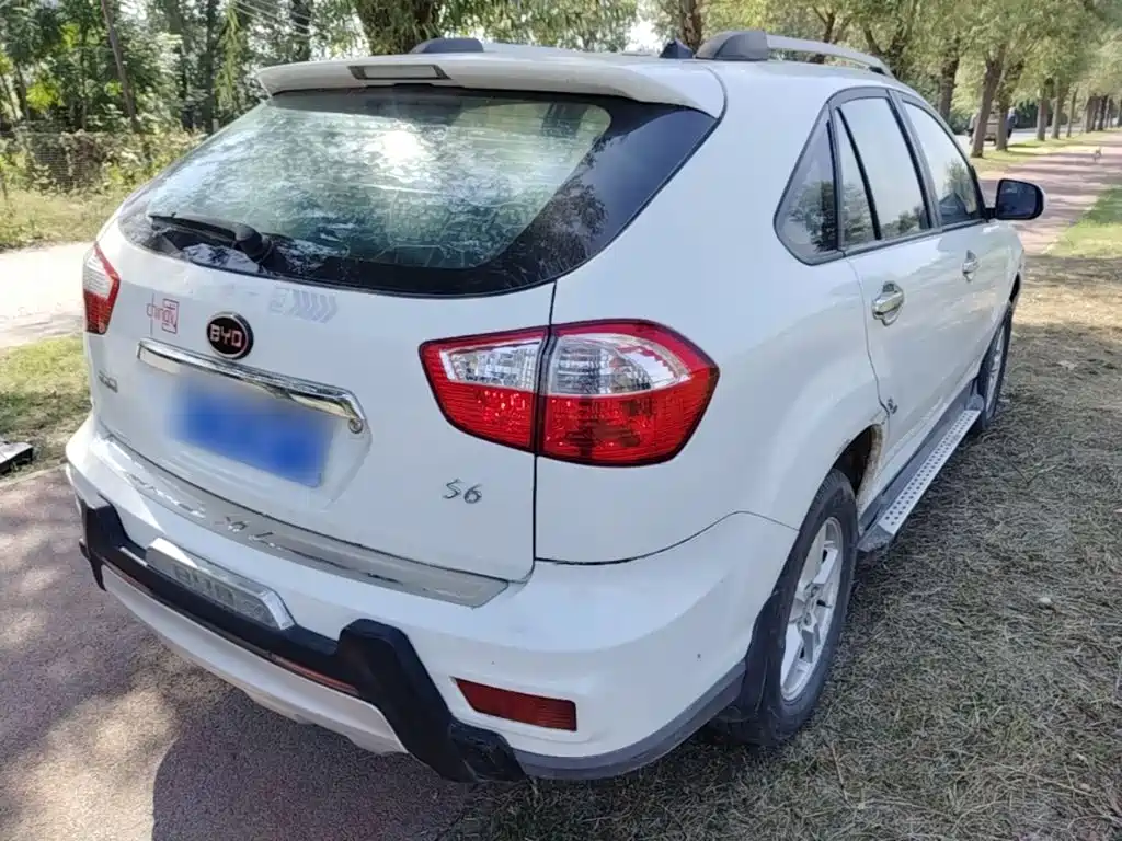 BYD S6 — миниатюра 7