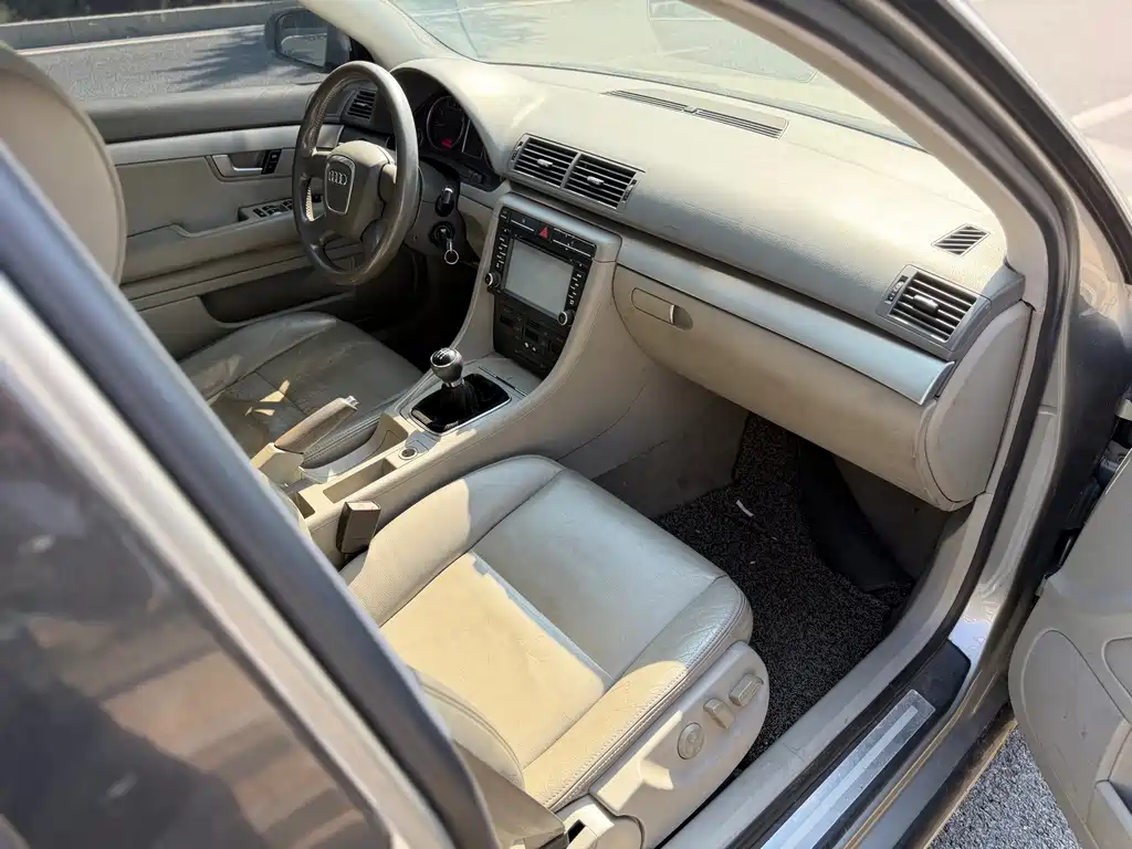 Audi A4 — миниатюра 10