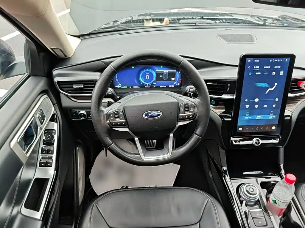 Ford Explorer — миниатюра 11
