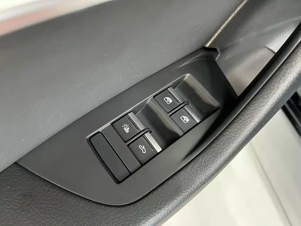 Audi A6L — миниатюра 16