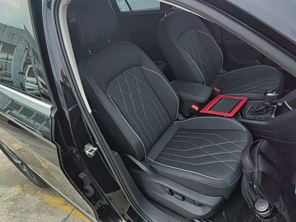 Volkswagen Tiguan L — миниатюра 25