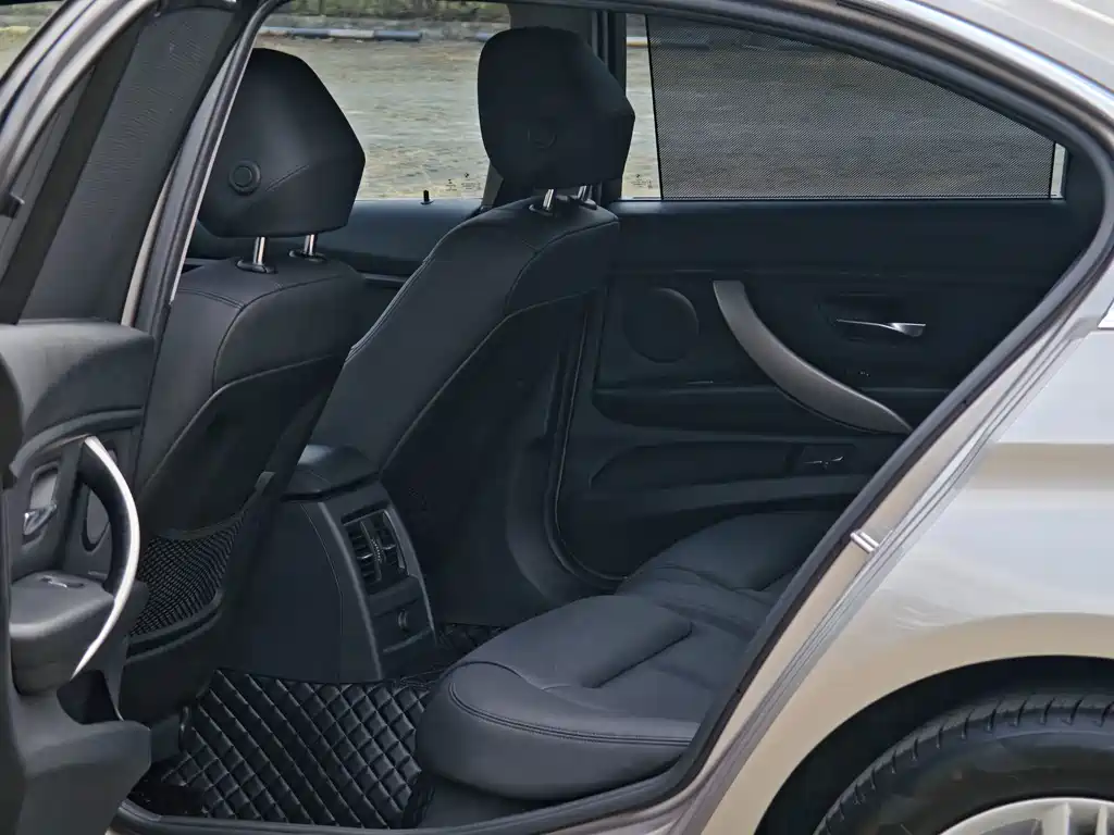 BMW 3 Series — миниатюра 12