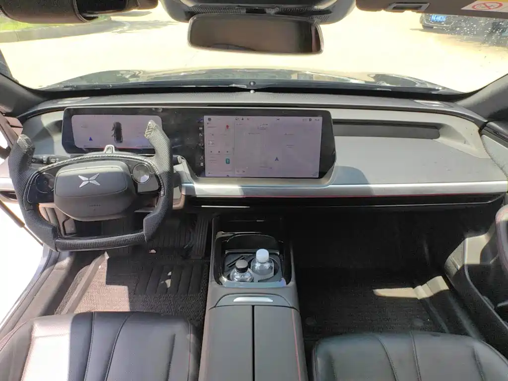 XPeng P7 — миниатюра 6