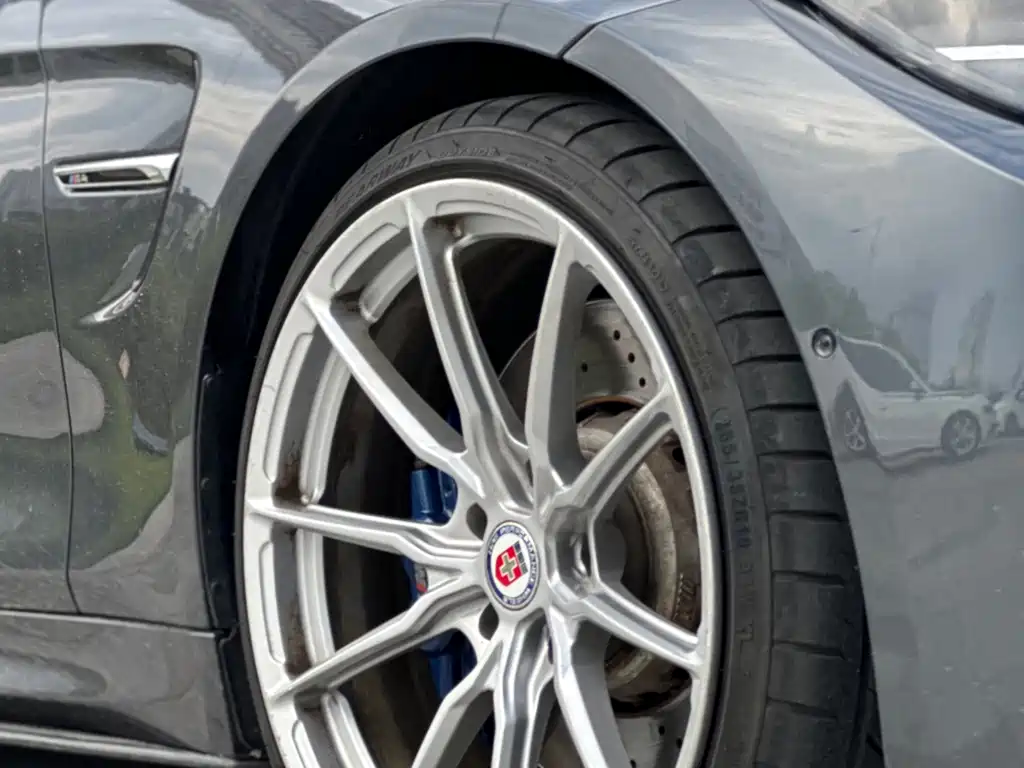 BMW M4 — миниатюра 10