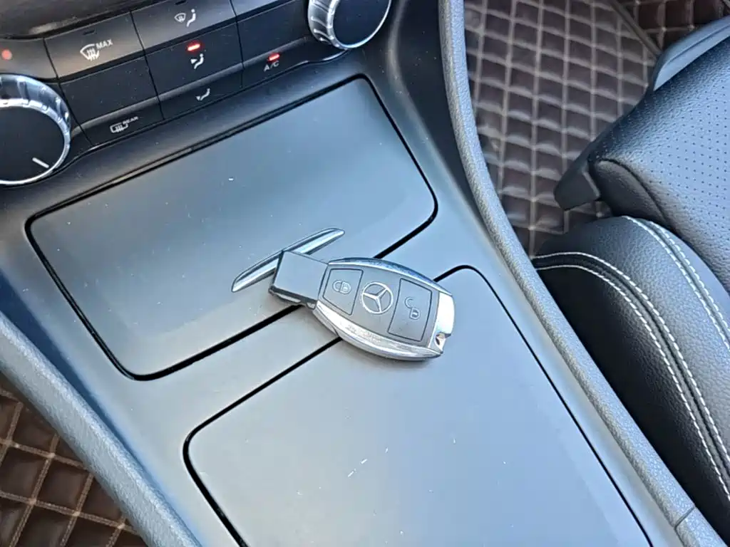Mercedes-Benz GLA — миниатюра 9