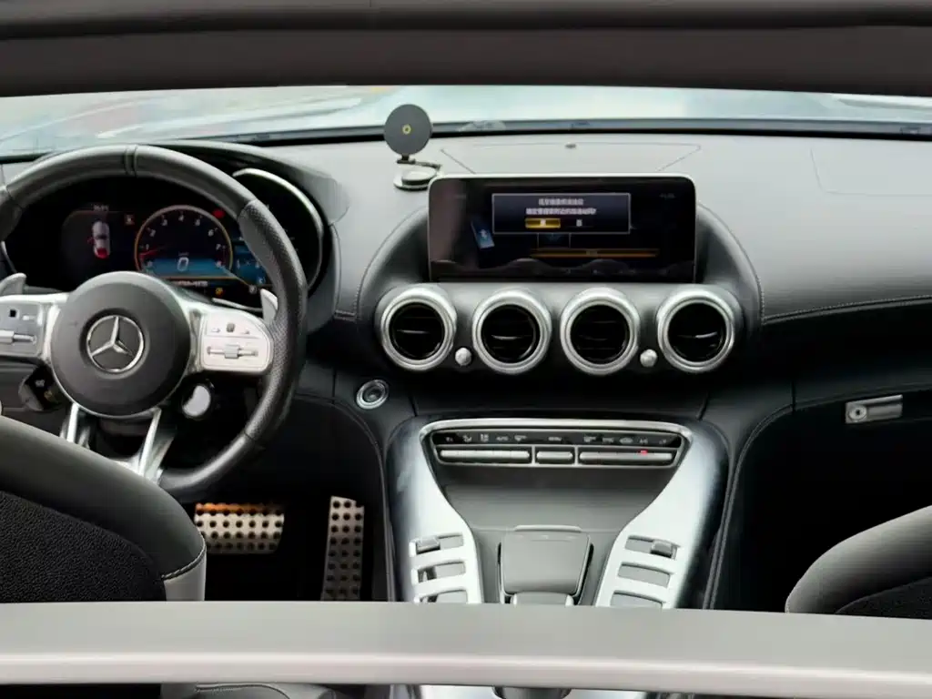Mercedes-Benz AMG GT - фото 9