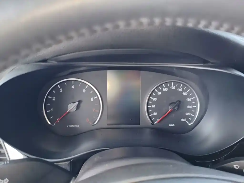 BYD MAX — миниатюра 16