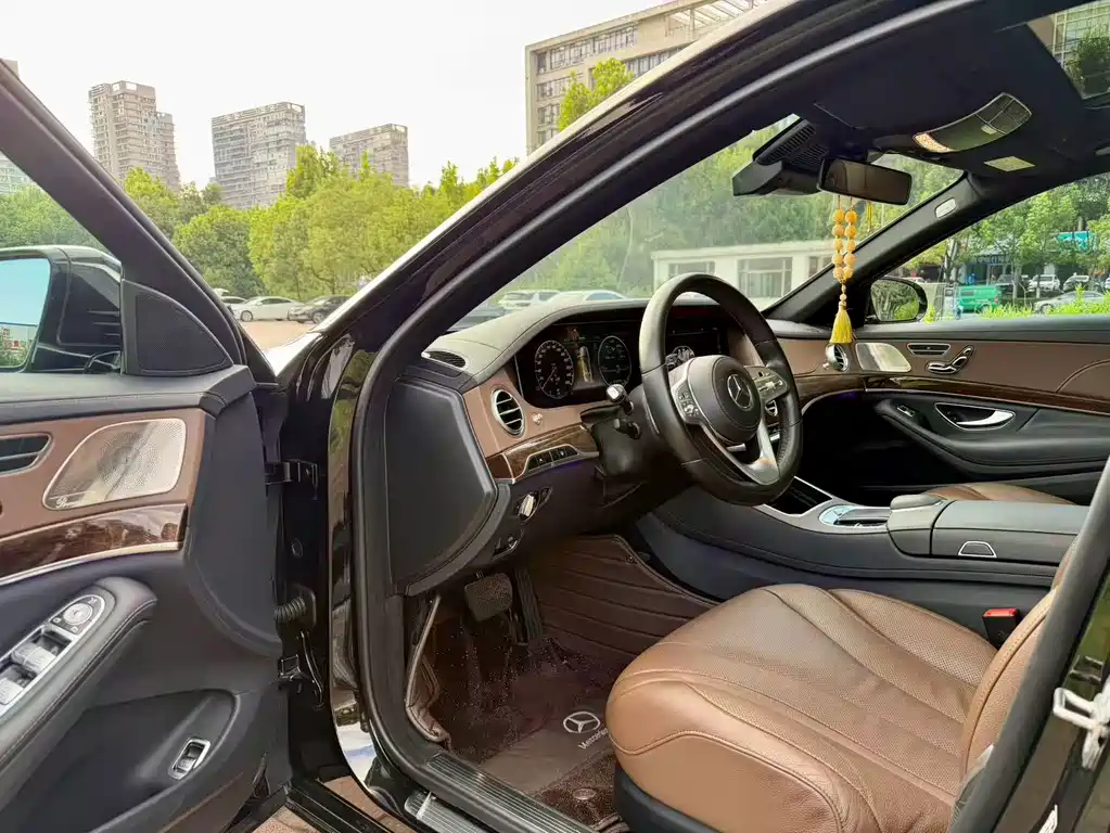 Mercedes-Benz S-Class — миниатюра 4