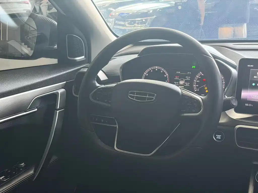 Geely Binyue — миниатюра 16