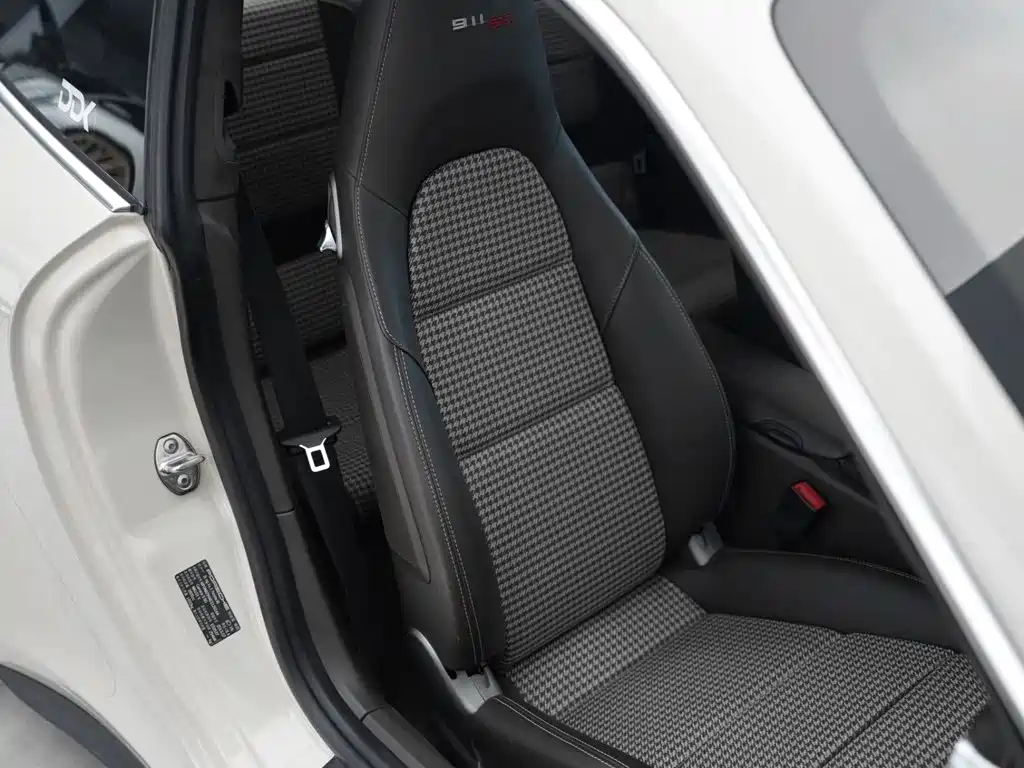 Porsche 911 — миниатюра 18