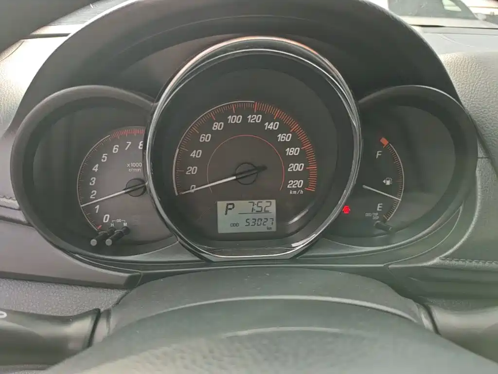 Toyota Yaris L — миниатюра 12