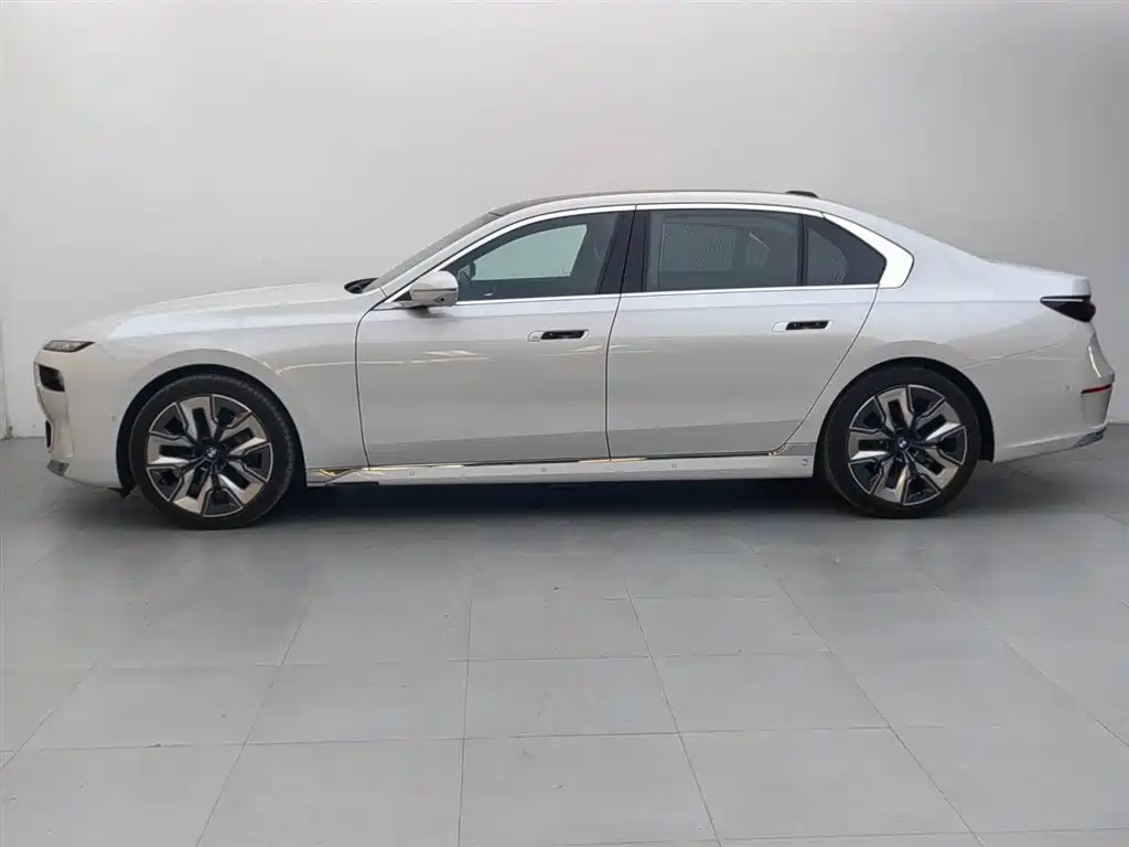 BMW 7 Series 7 2023 740Li Premium Luxury