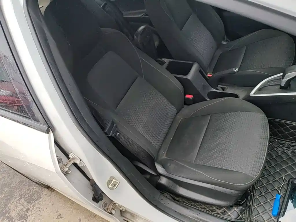 Chevrolet Cavalier — миниатюра 25