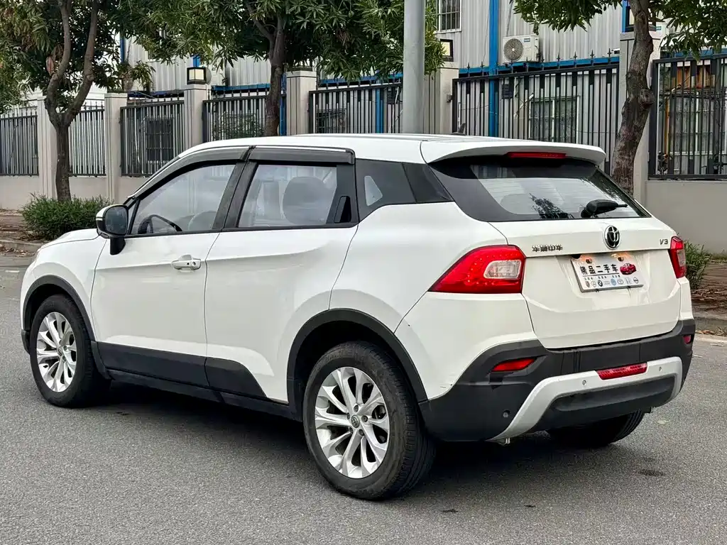 Brilliance V3 2016 1.5L MT