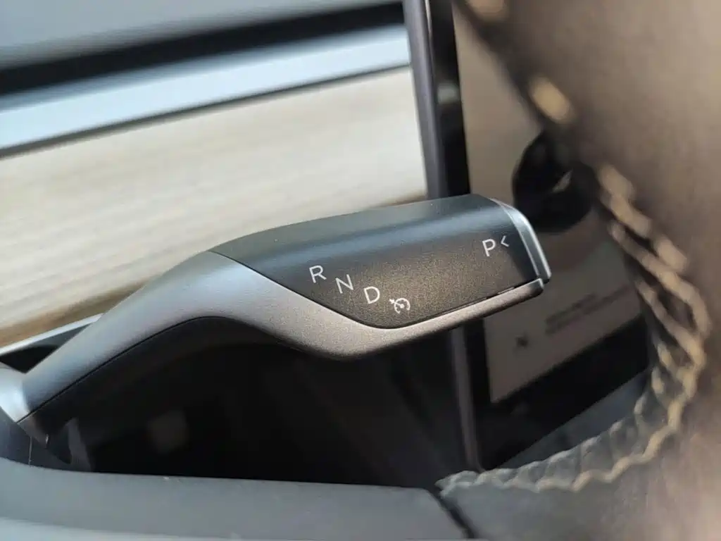 Tesla Model 3 — миниатюра 14