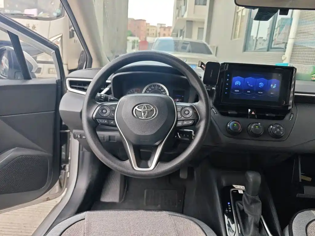 Toyota Corolla — миниатюра 6