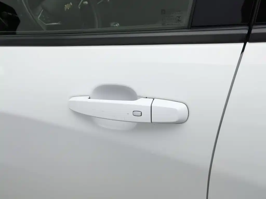 Chevrolet Equinox — миниатюра 18