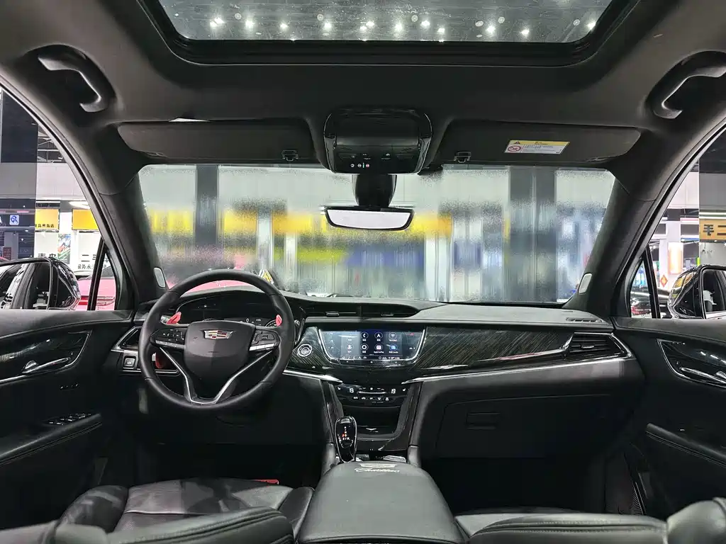 Cadillac XT6 — миниатюра 8