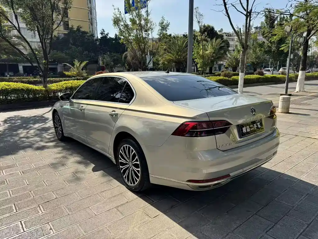 Volkswagen Phideon — миниатюра 6