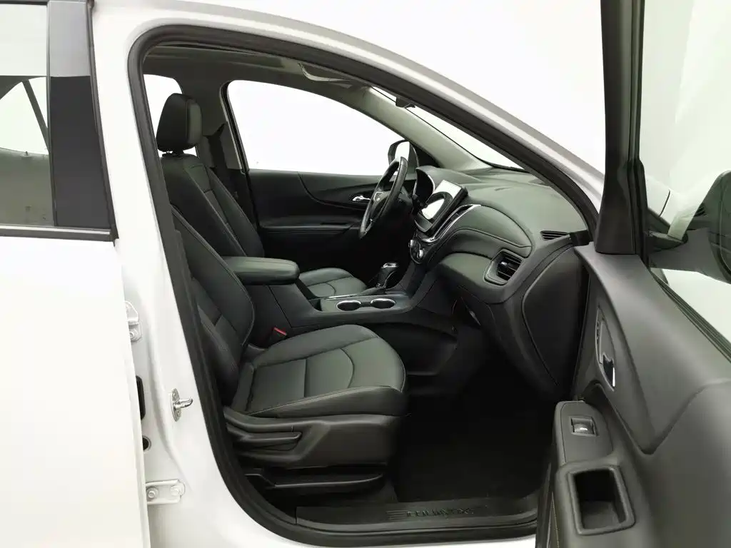 Chevrolet Equinox — миниатюра 23