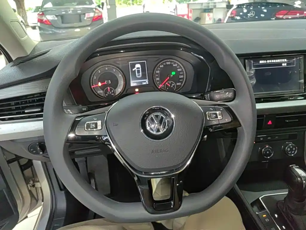 Volkswagen Lavida — миниатюра 11