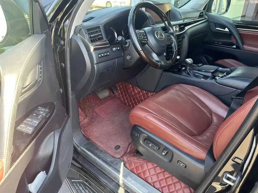 Lexus LX — миниатюра 9