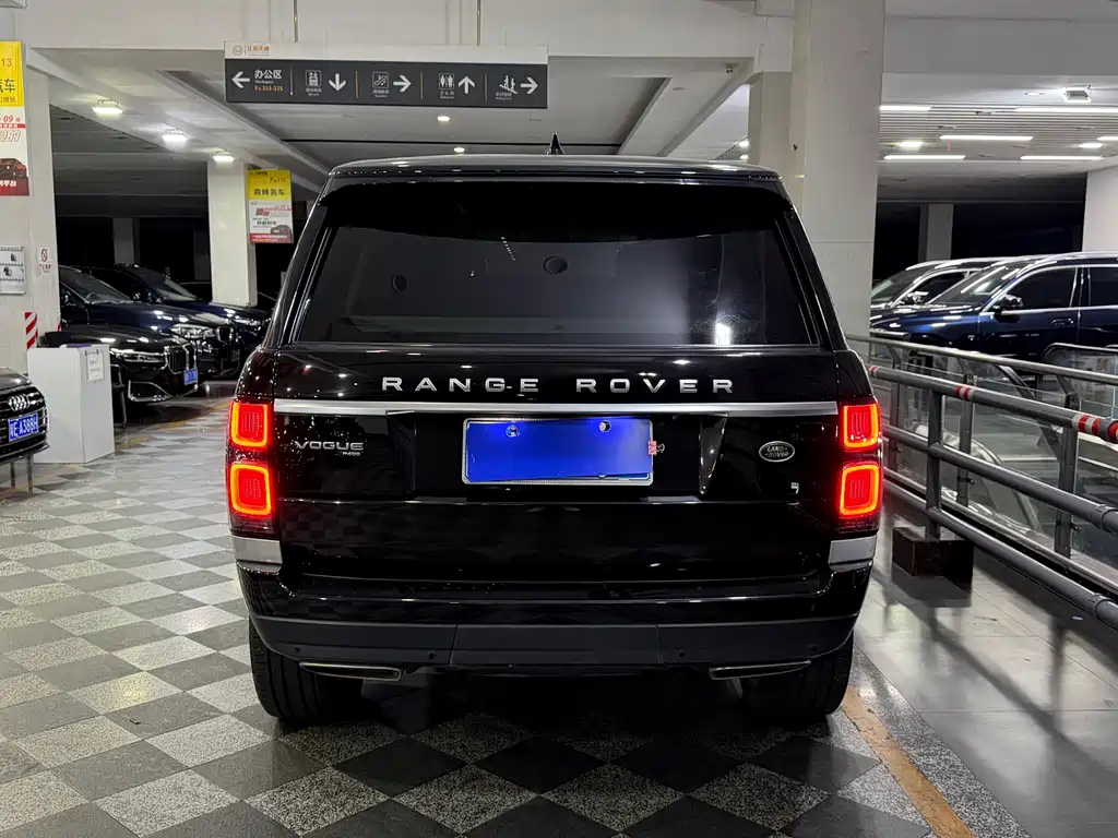 Land Rover Range Rover — миниатюра 5