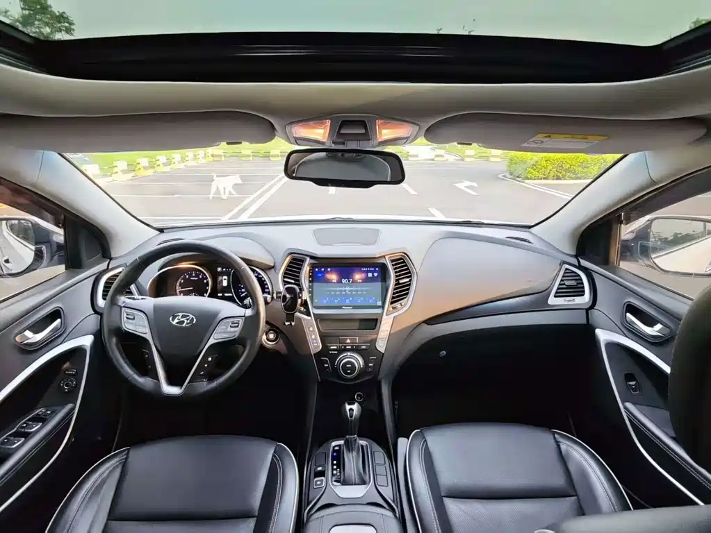 Hyundai Santa Fe — миниатюра 25