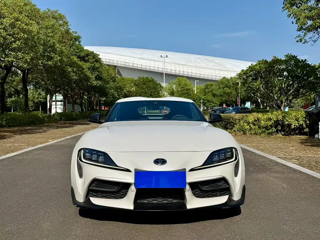 Toyota Supra — миниатюра 2