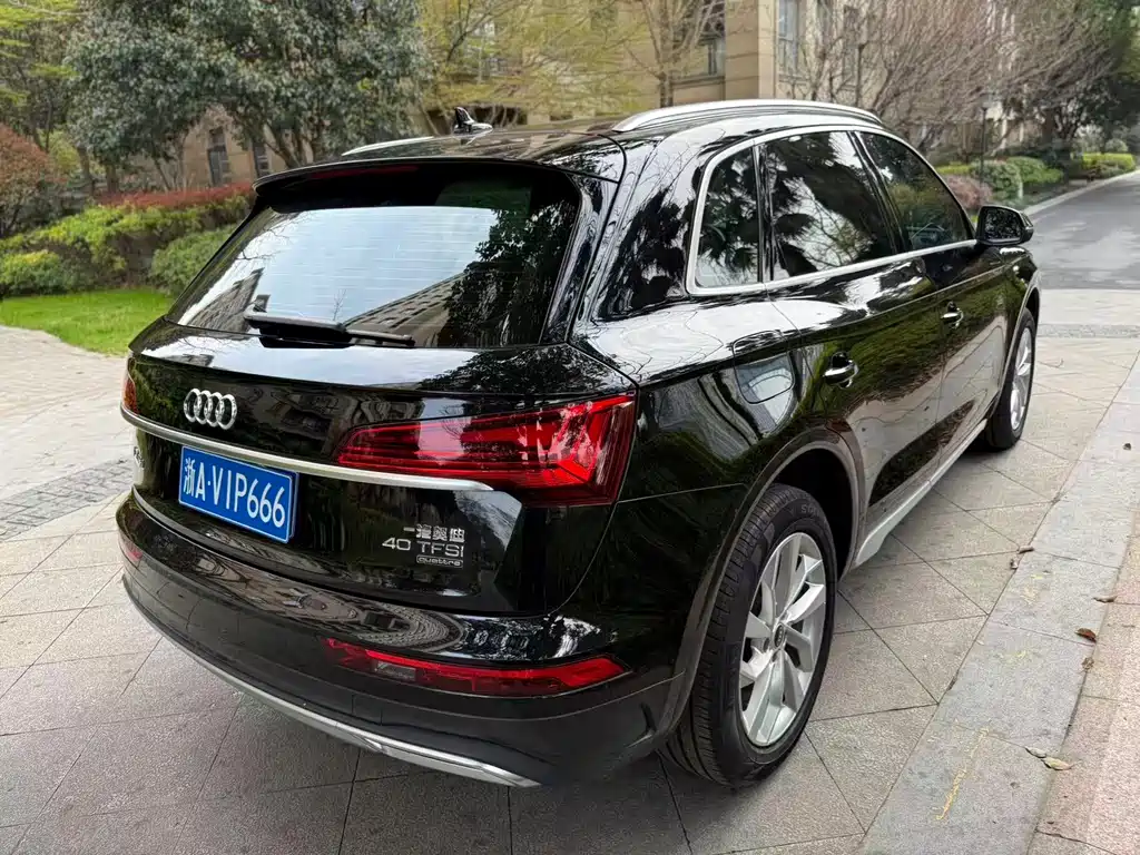 Audi Q5L 2024 40 TFSI Luxury