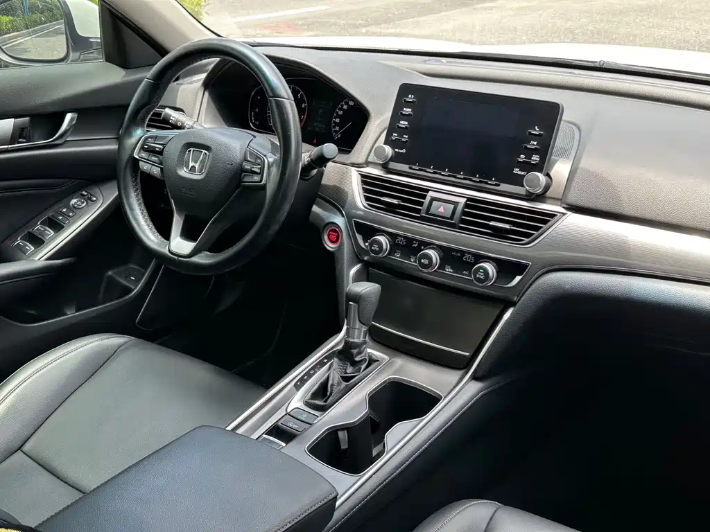 Honda Accord — миниатюра 11