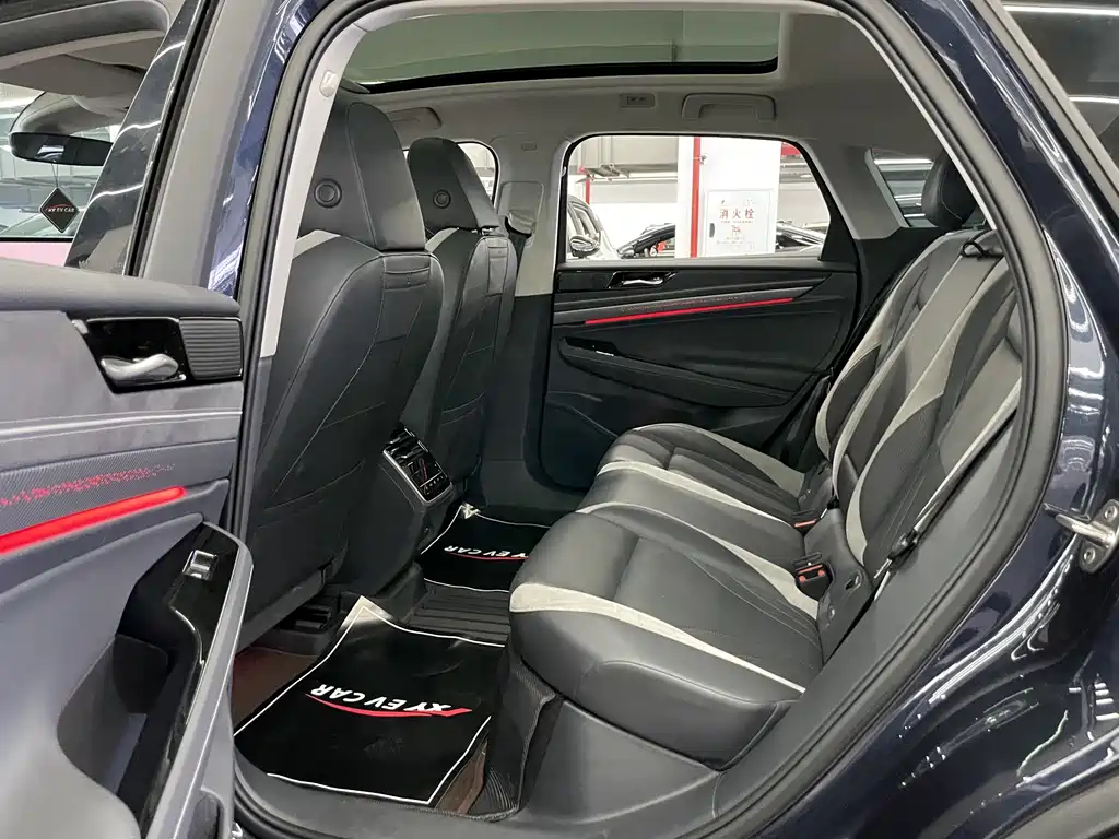 VOLKSWAGEN ID.7 VIZZION