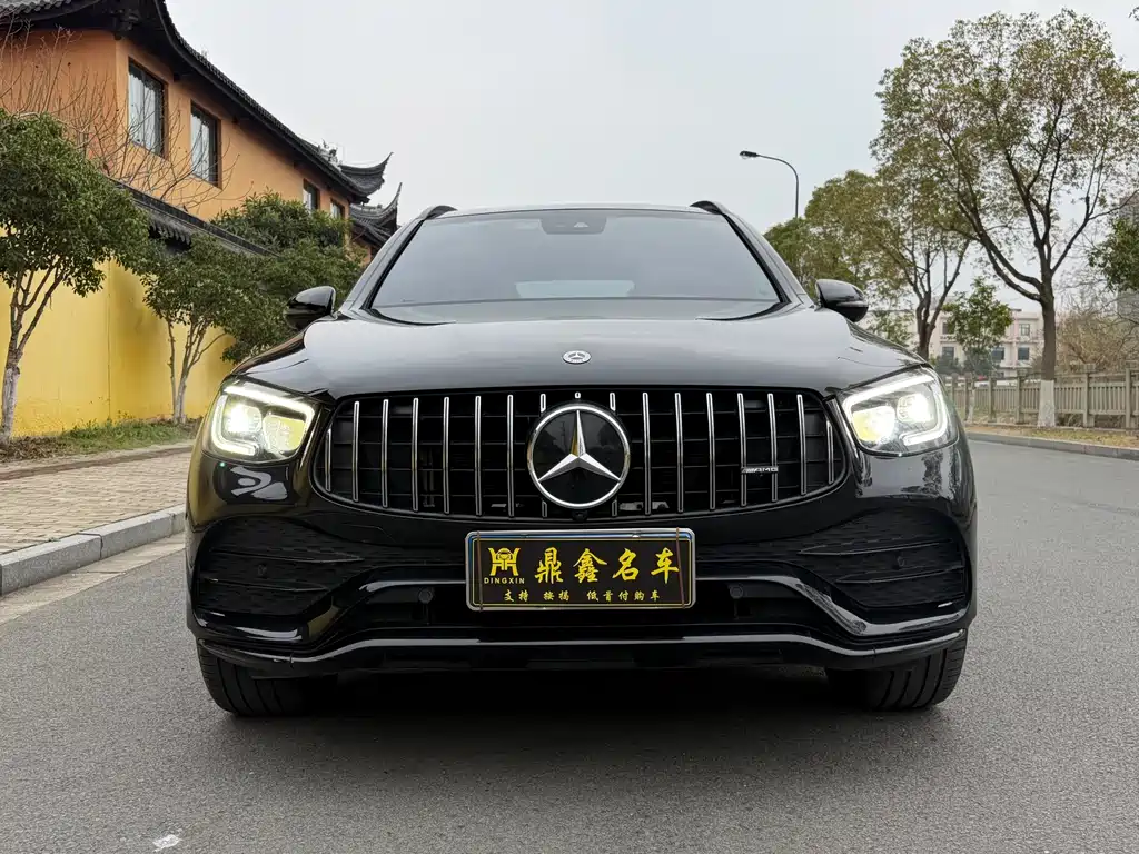 MERCEDES-BENZ GLC AMG